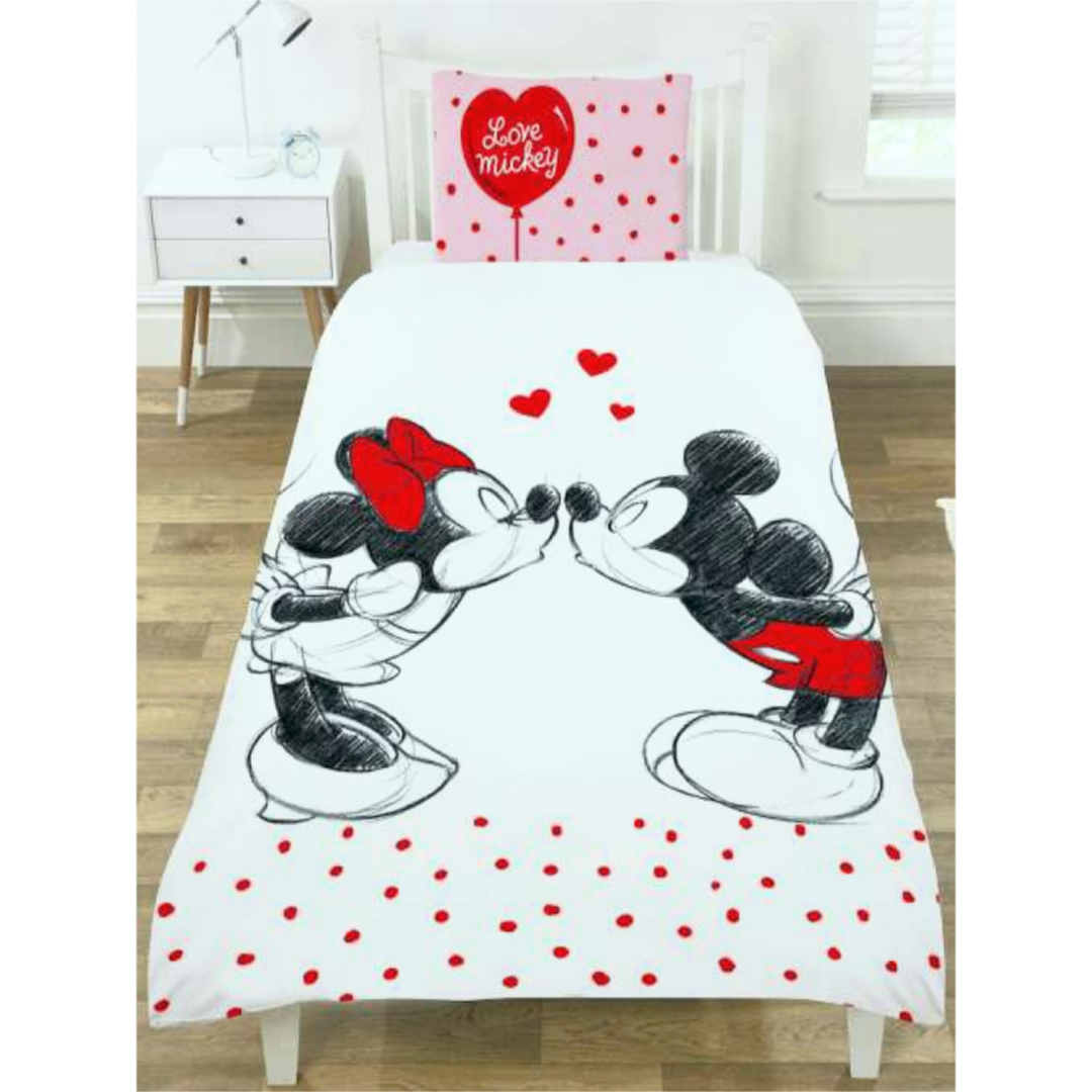 MINNIE MOUSE Love Single Bed Quilt Cover Set